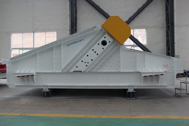 直線振動(dòng)篩坡度一般是多少？一般在0-15度之間